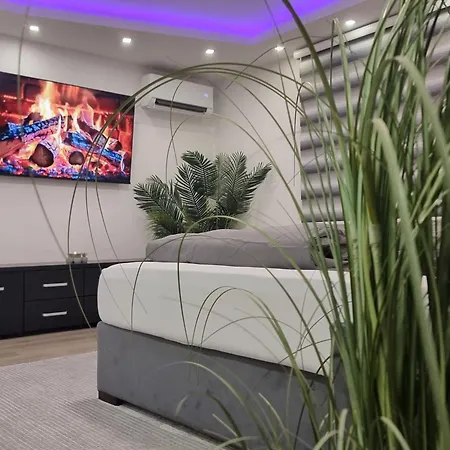 Hidden Gardens Luxury Apartments With Jacuzzi
